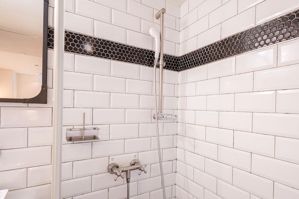 CHECK inn Taipei Songjiang Classic Double Room 16