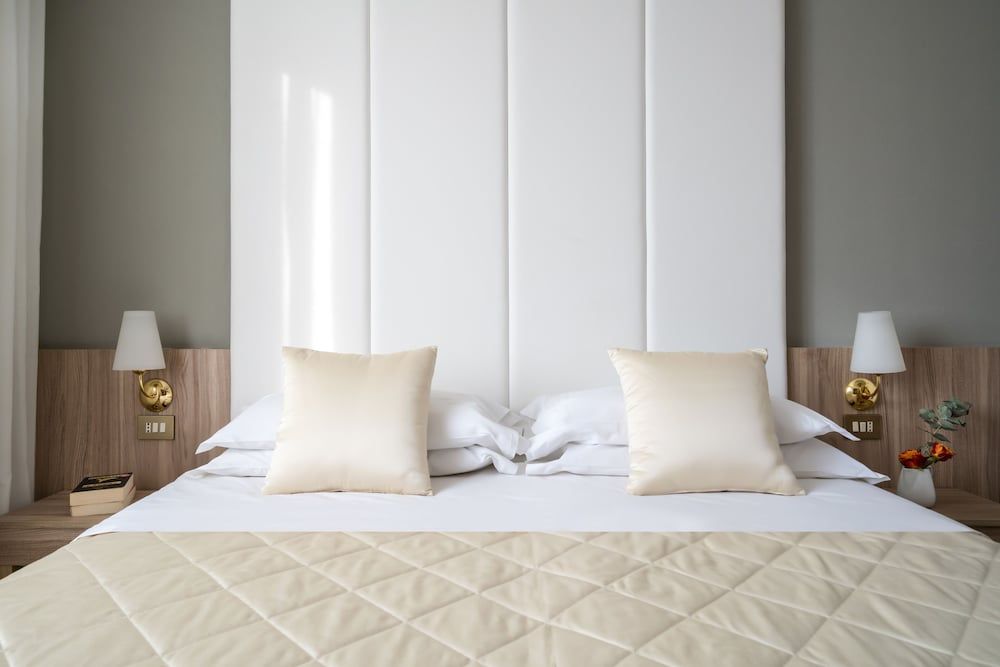 Boutique Hotel Re Enzo Executive Double or Twin Room 7