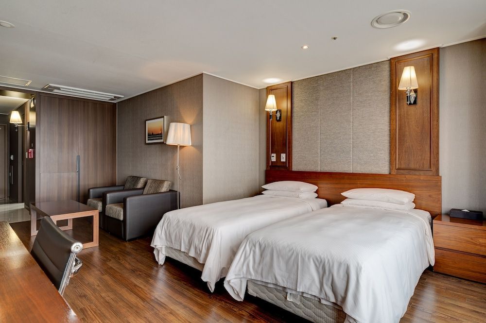 Haeden Hotel High End Suwon Deluxe Twin Room 2