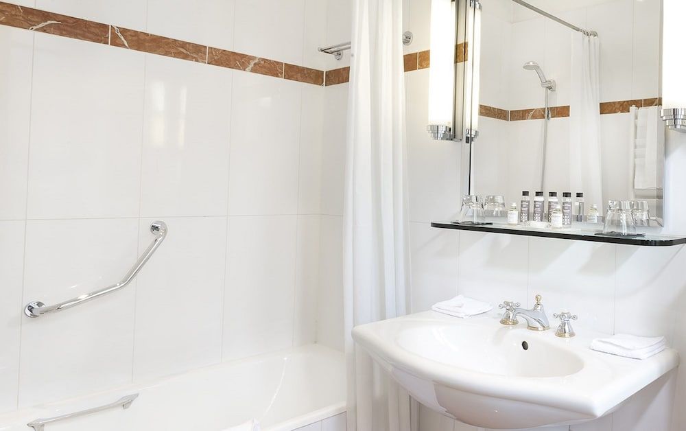 Hôtel Claridge Deluxe Double Room, Balcony 9