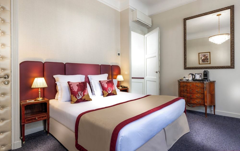 Hôtel Claridge Deluxe Double Room, Balcony 6