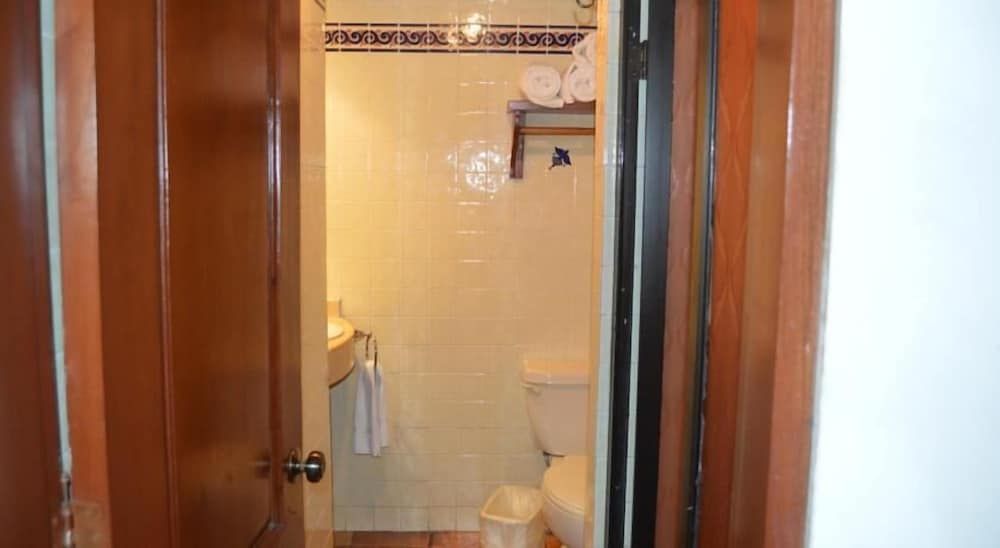 Hotel Meson del Mar Suite (Master Suite) 3