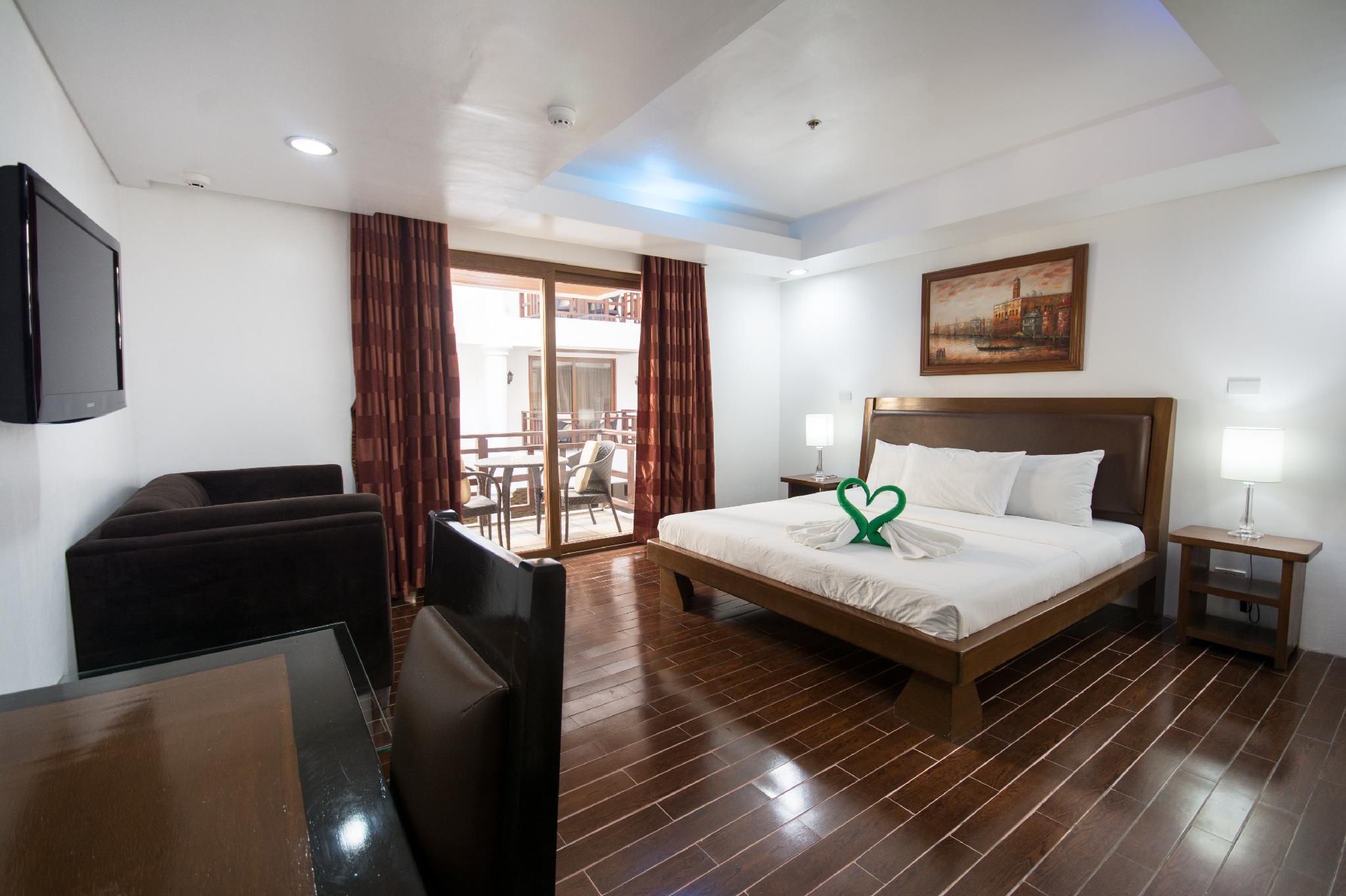 Giulius Boracay Italian Resort Premier Deluxe Double