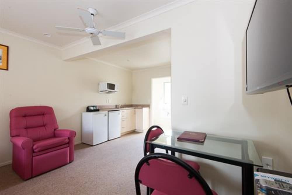 Hamilton Settlers Motor Lodge Studio (Upper Floor) 13