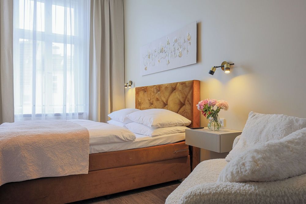 undefined Hotel Augusta 9