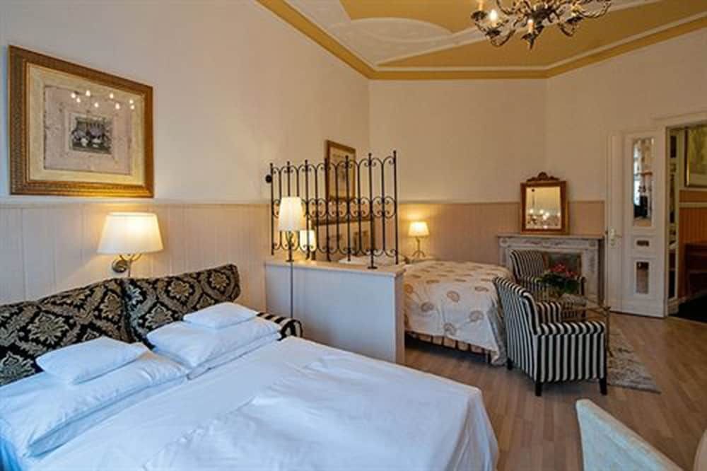undefined Hotel Augusta 5
