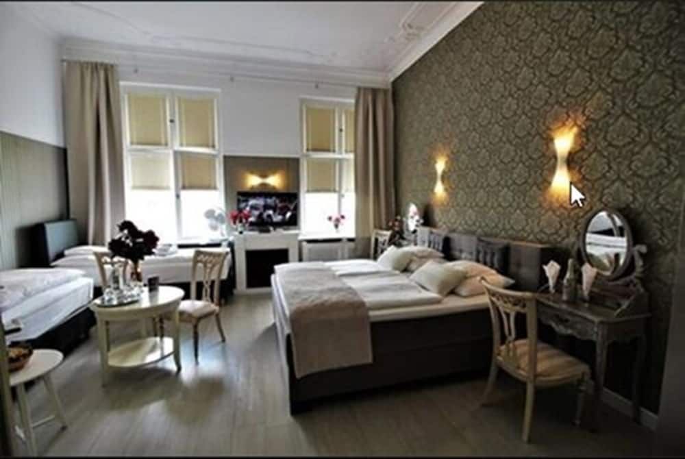 undefined Hotel Augusta 6
