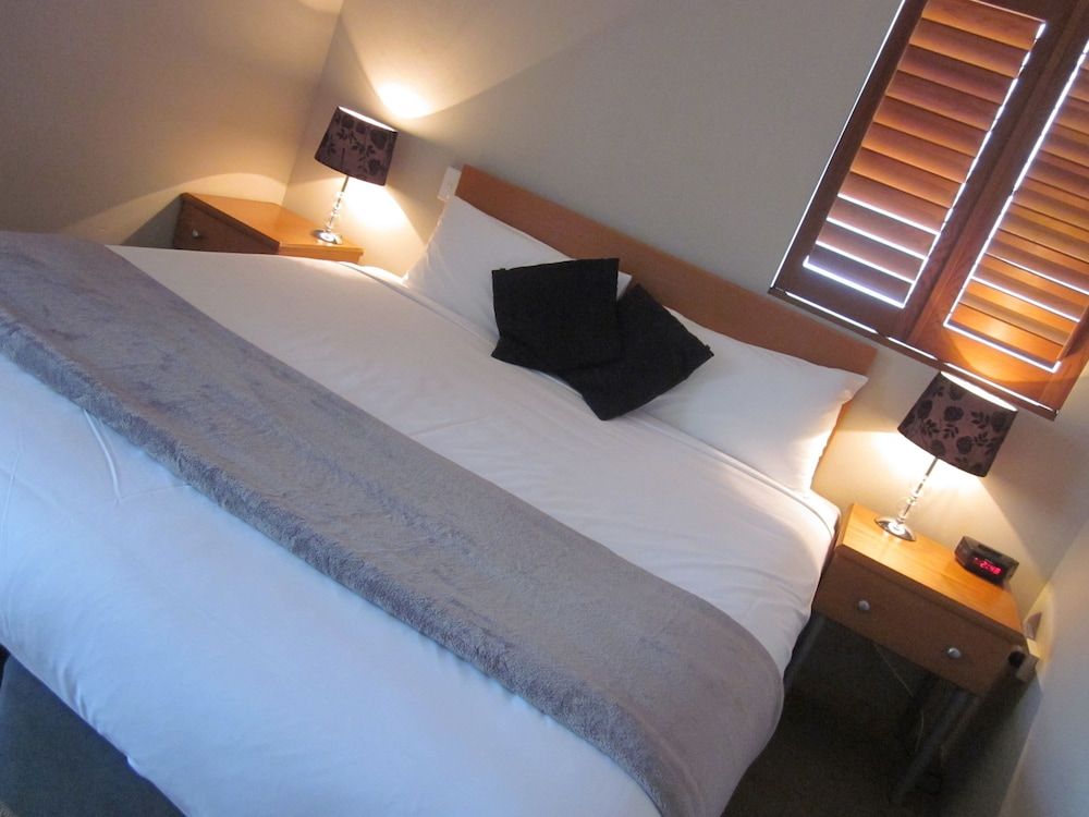 The Cosmopolitan Motel and Serviced Apartments Standard One Bedroom Apartment 2