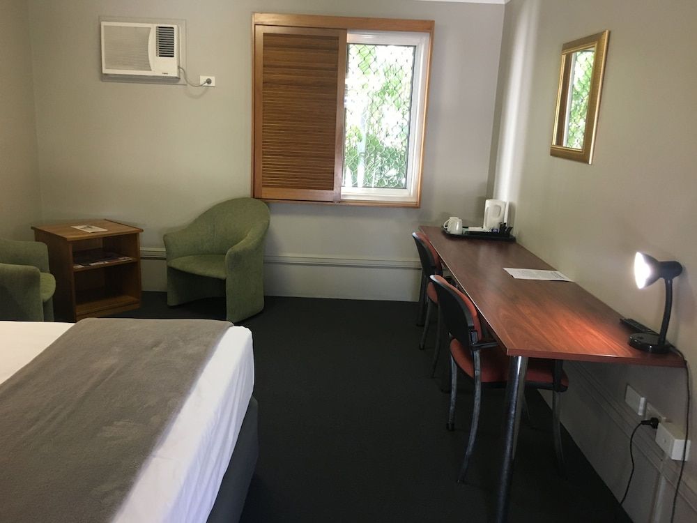 The Cosmopolitan Motel and Serviced Apartments Standard Queen Room 7