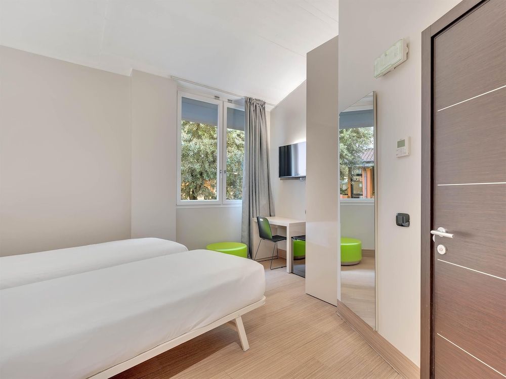 B&B HOTEL Bergamo City Twin Room 2