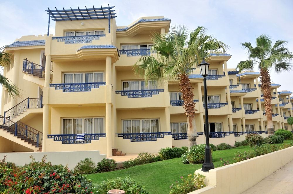 undefined Grand Oasis Resort 8