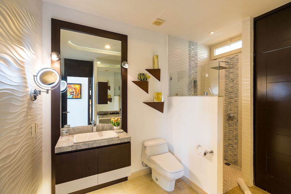 Pinnacle Resorts 180 Luxury Suite, 1 Bedroom, Ocean View 5