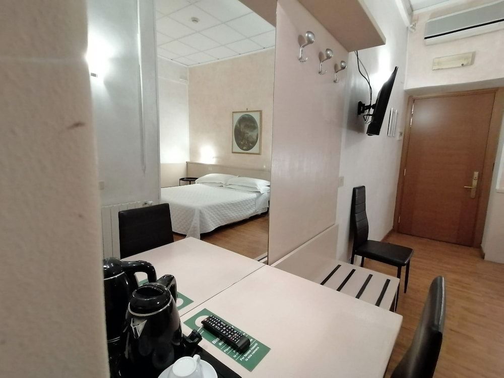 Hotel Julia Standard Double or Twin Room 8