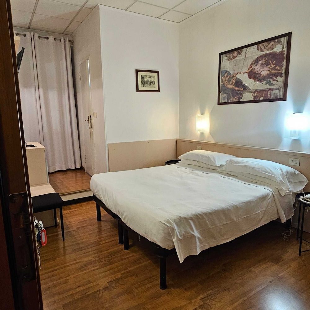 Hotel Julia Double Room 3