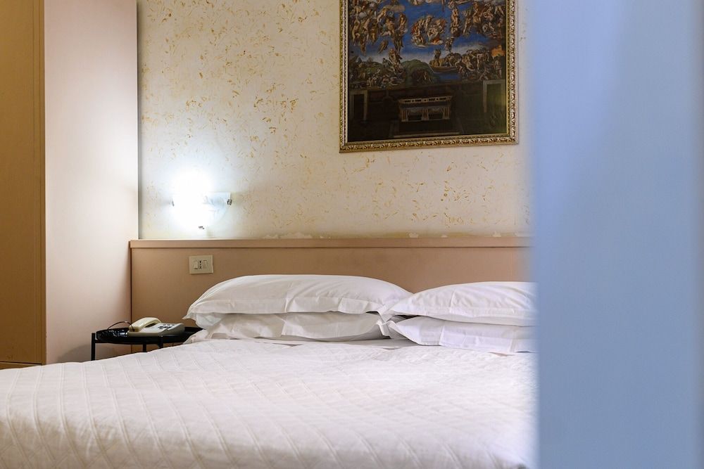 Hotel Julia Standard Double or Twin Room 14