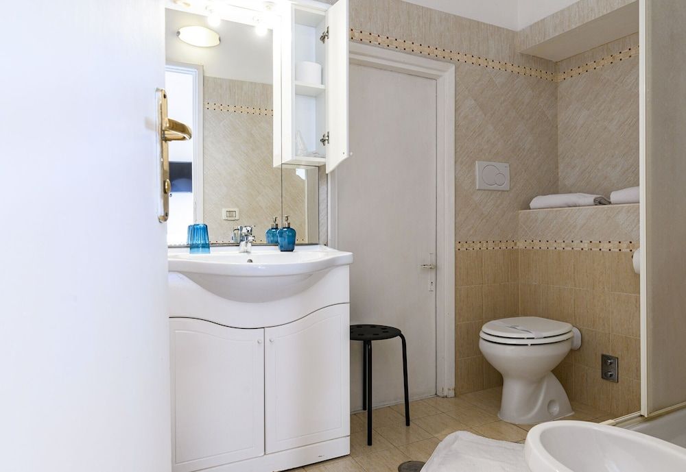 Hotel Julia Standard Double or Twin Room 25