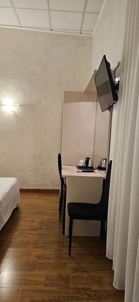 Hotel Julia Standard Double or Twin Room 30