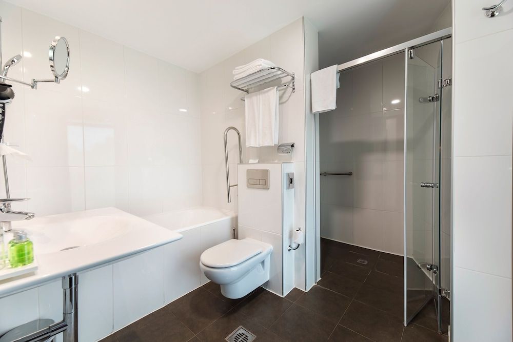 Hotel CH Bucharest Superior Twin Room 5