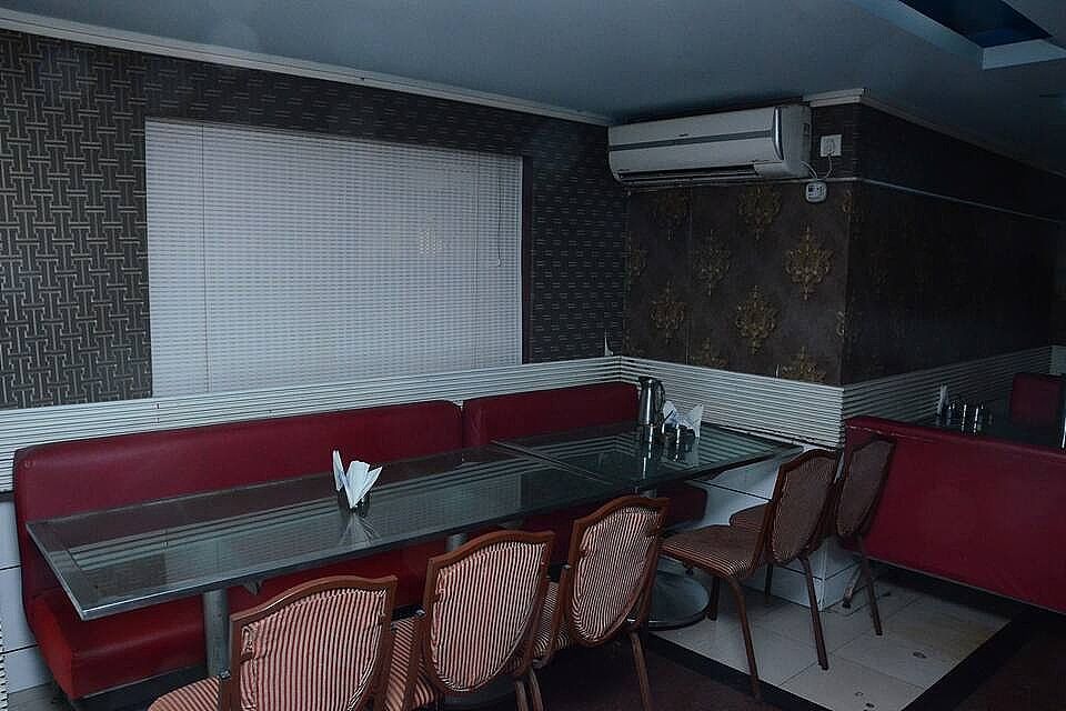 bar