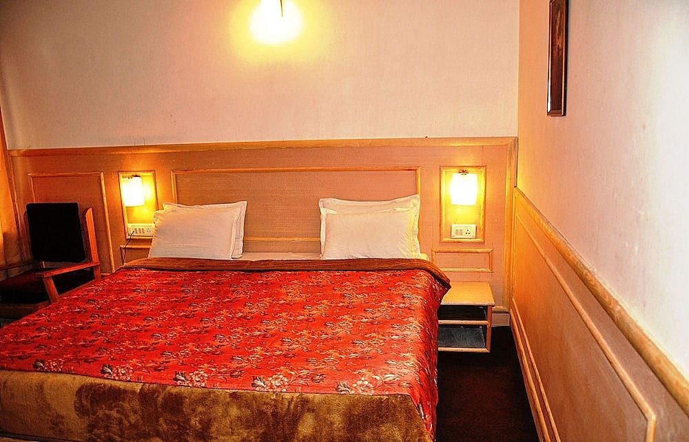 Hotel Sadaf Deluxe Room  22