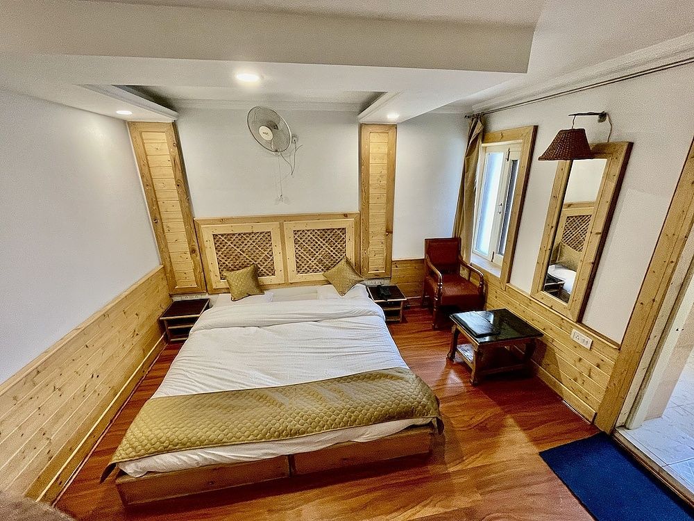 Hotel Sadaf Deluxe Room  29