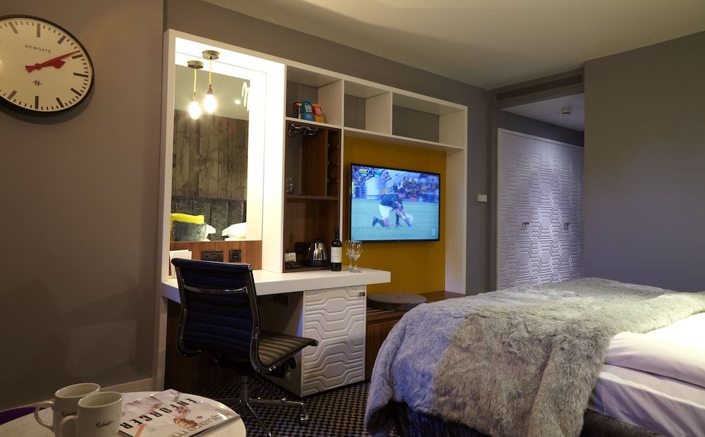 undefined Malmaison London 10