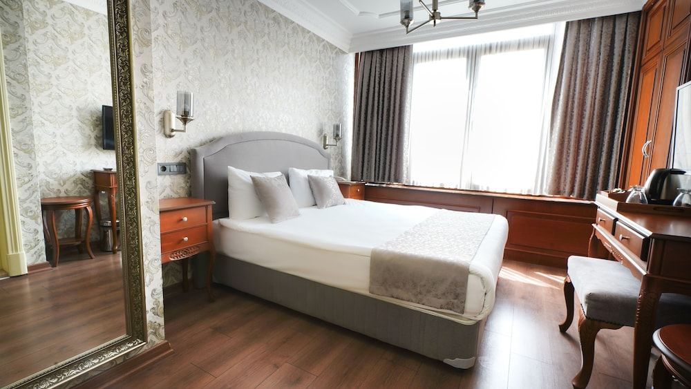 Hotel Gritti Pera Standard Double Room, City View 3