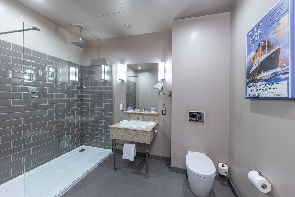 Titanic Hotel Liverpool Superior Double Room, Dockside View 3