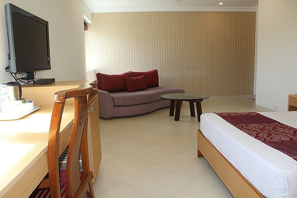 The Lotus Apartment hotel, Burkit Road Junior Suite 7