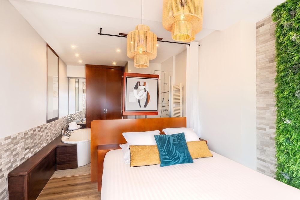 Best Western Plus La Rade Junior Suite, 1 Queen Bed, Terrace, Sea View