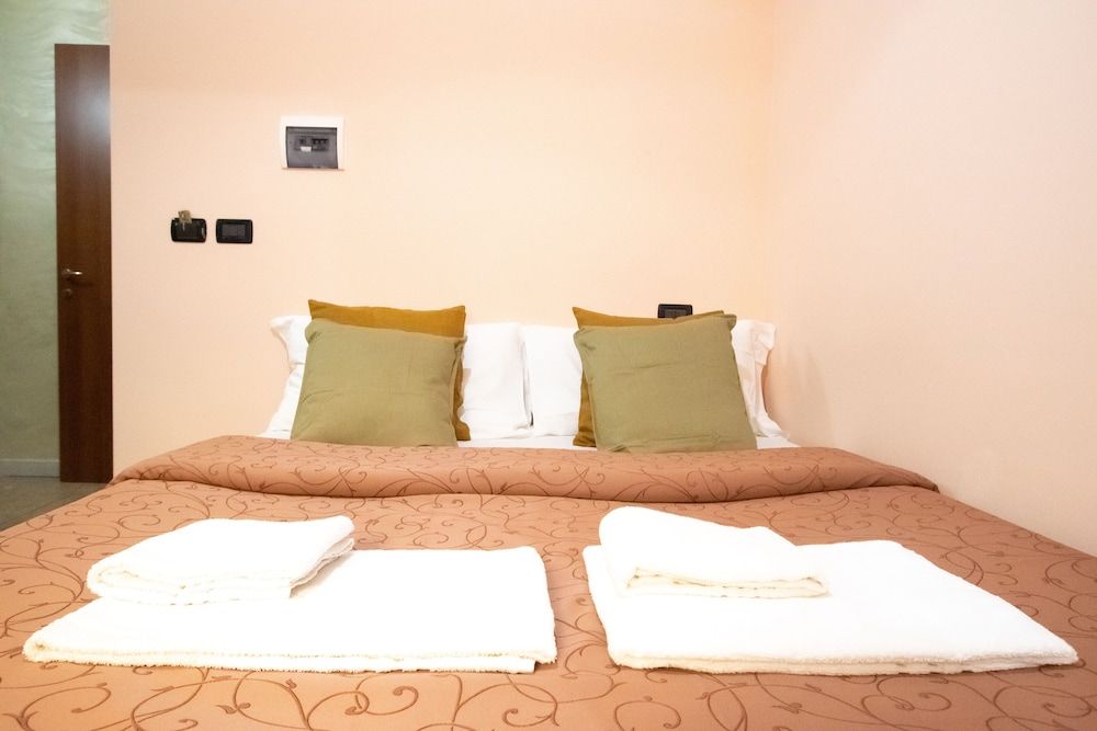 undefined B&B Colorful Suite Yard 6