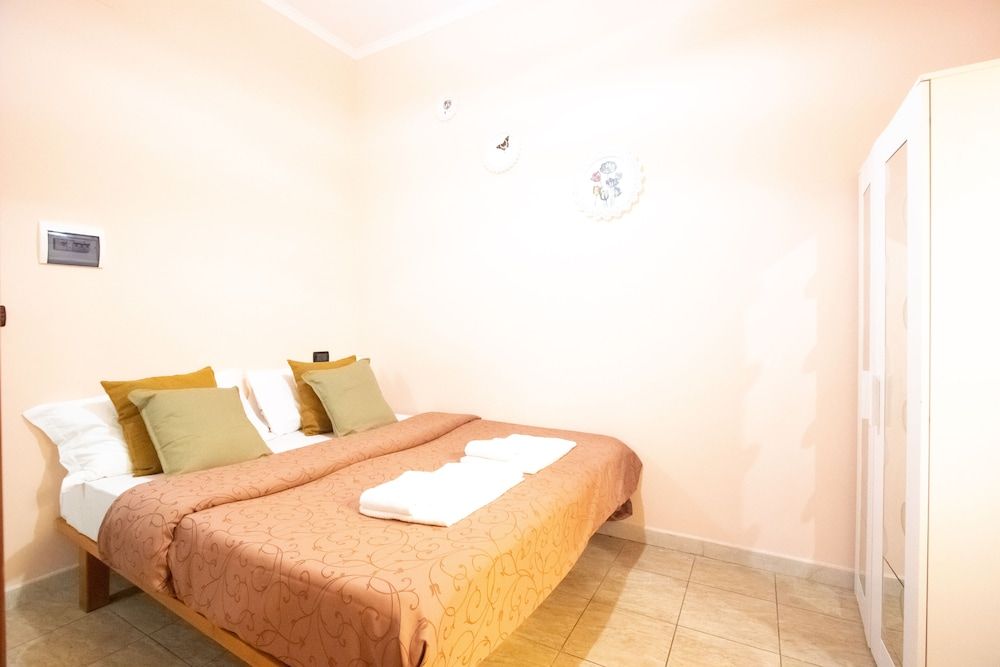 undefined B&B Colorful Suite Yard 7