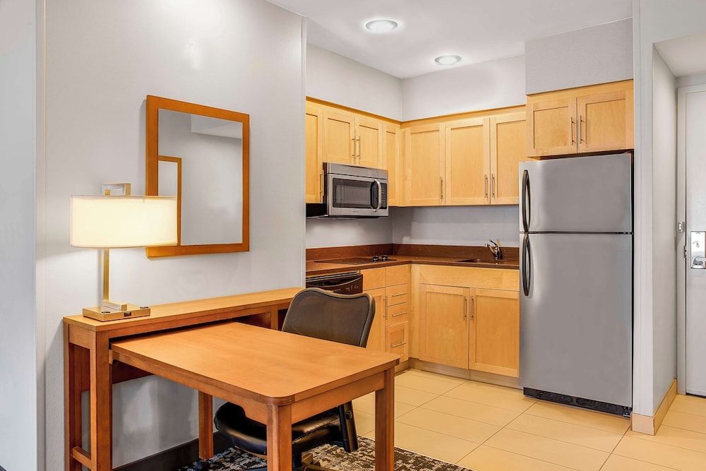 undefined Homewood Suites by Hilton Winnipeg Airport-Polo Park, MB 7
