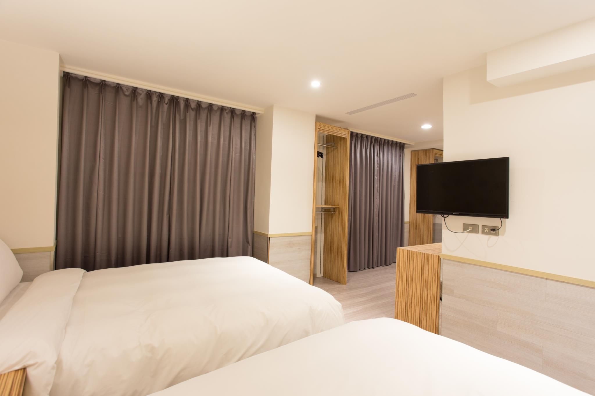 TWIN Standard Twin Room