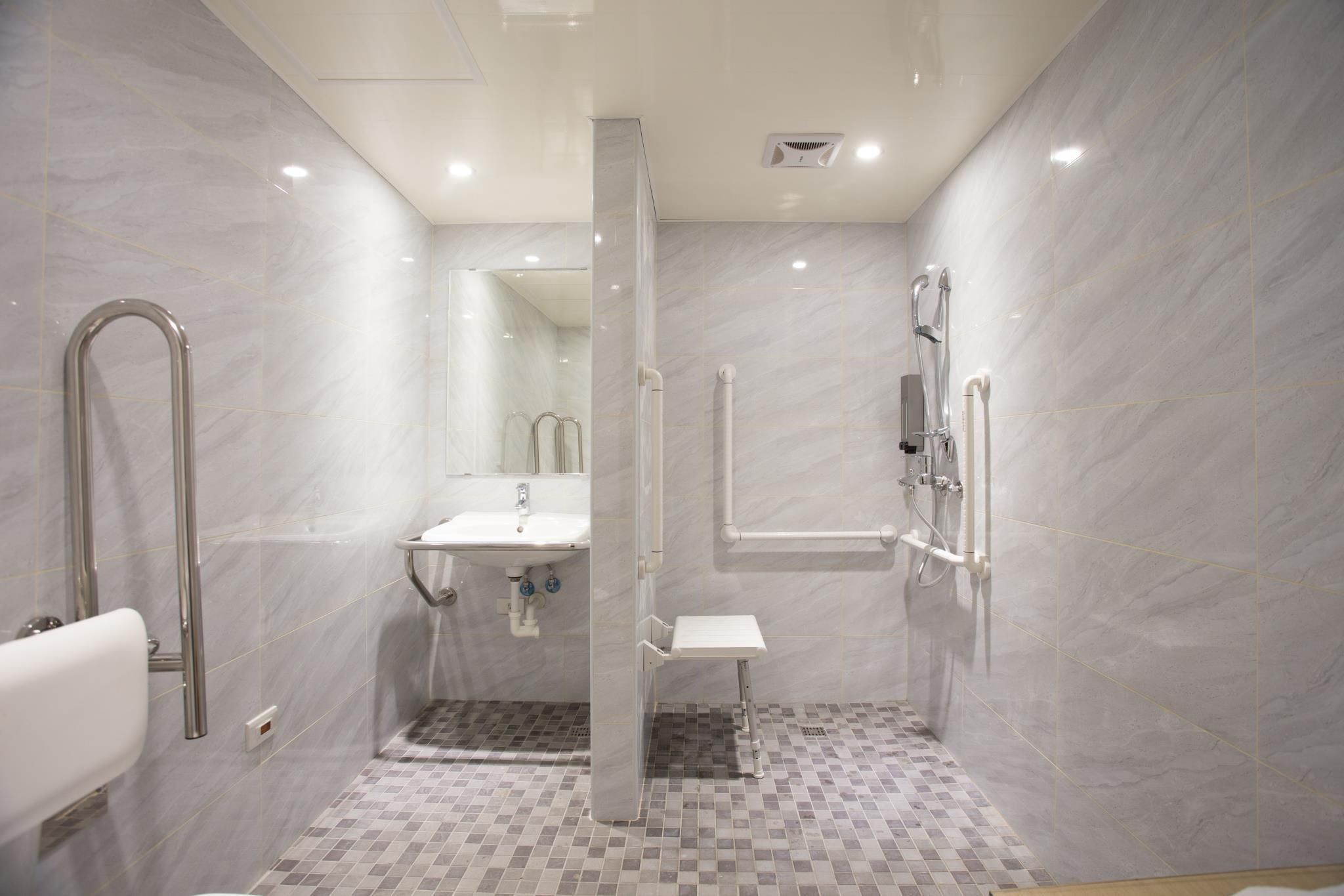 Family Room for 4 People - Non-Smoking