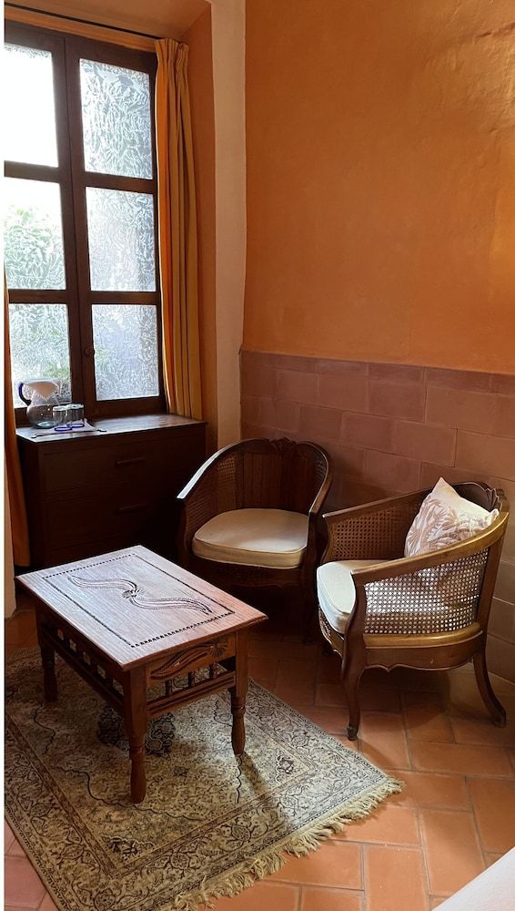 Comfort Room, 4 Bedrooms, Courtyard View