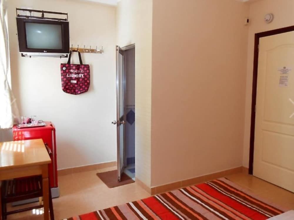 Kim Hotel Economy Room 5