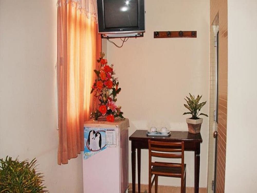 Kim Hotel Economy Room 6