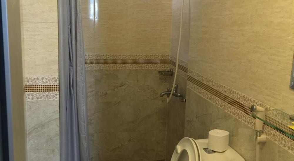 Kim Hotel Economy Room 4