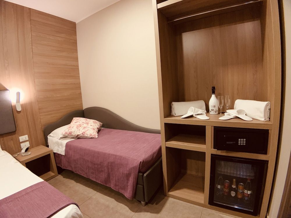 Hotel Smeraldo Triple Room 7