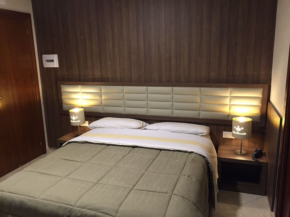 Hotel Smeraldo Triple Room 2