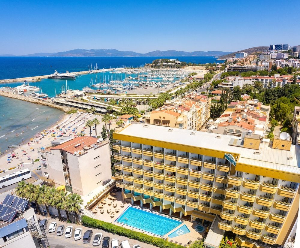 undefined Palm Hotel 6