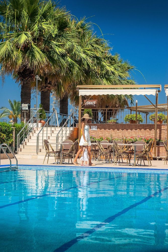 undefined Palm Hotel 8