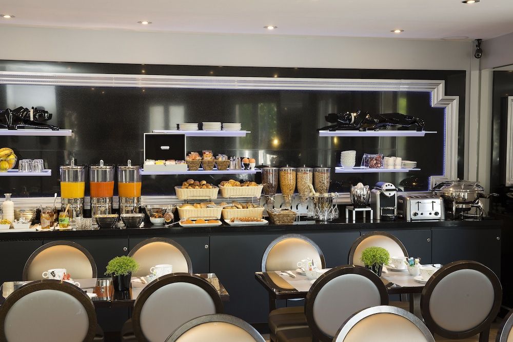 undefined Hotel Plaza Elysées 10