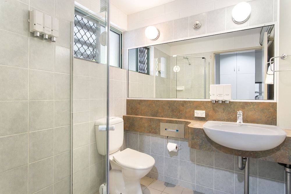 Capricorn Motel & Conference Centre Family Room 5 People 6