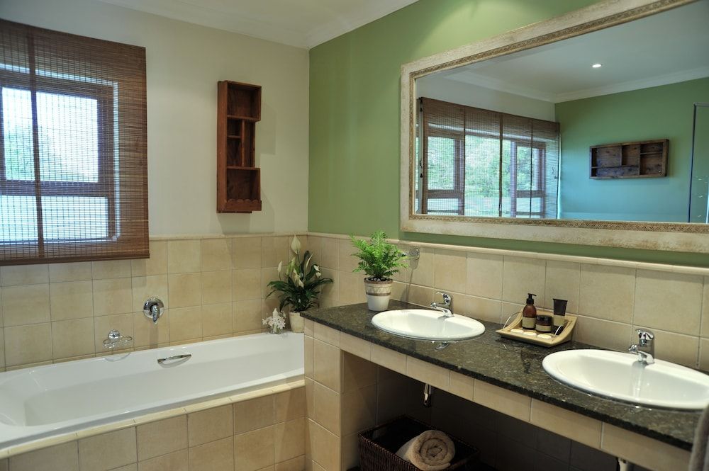 Claires of Sandton Extra Luxury 2 Upstairs 4