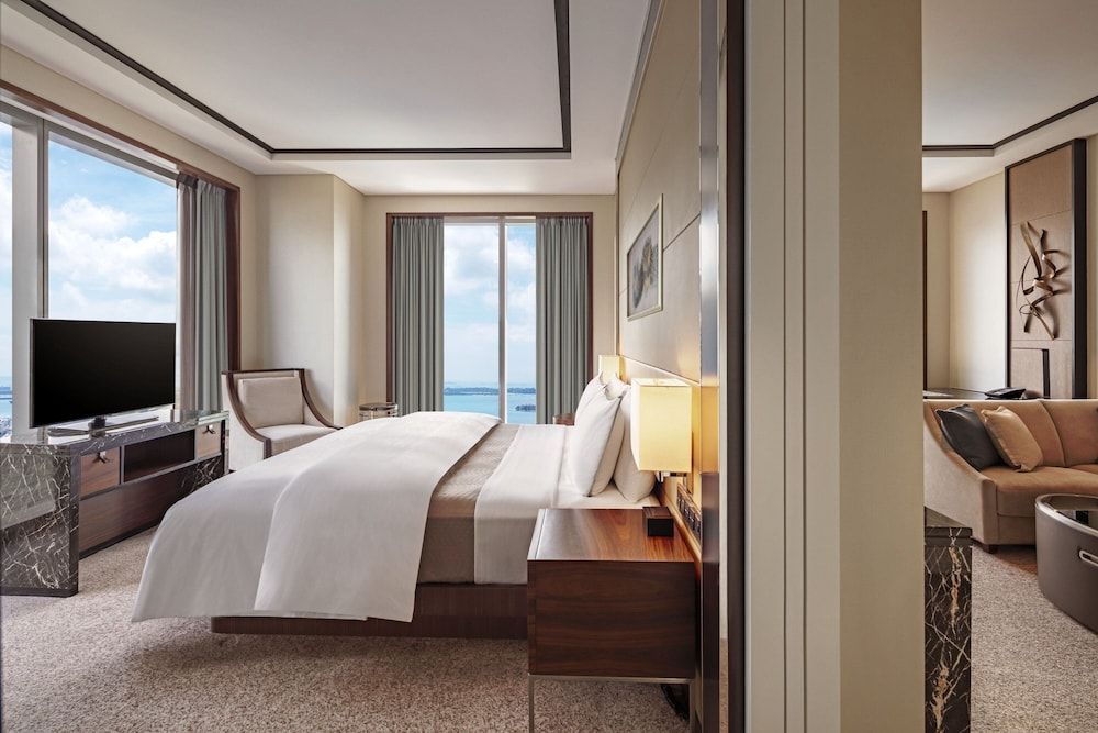 1 King Bed, Club Lounge Access, 1 Bedroom Suite