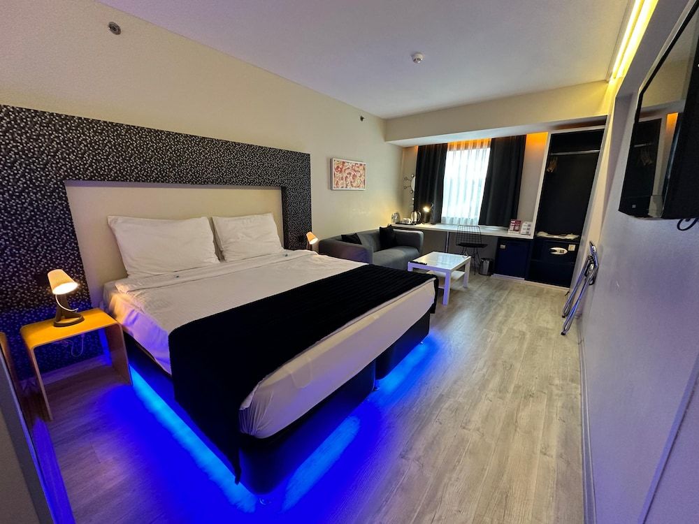 Tempo Hotel Çaglayan Istanbul Standard Double Room 6