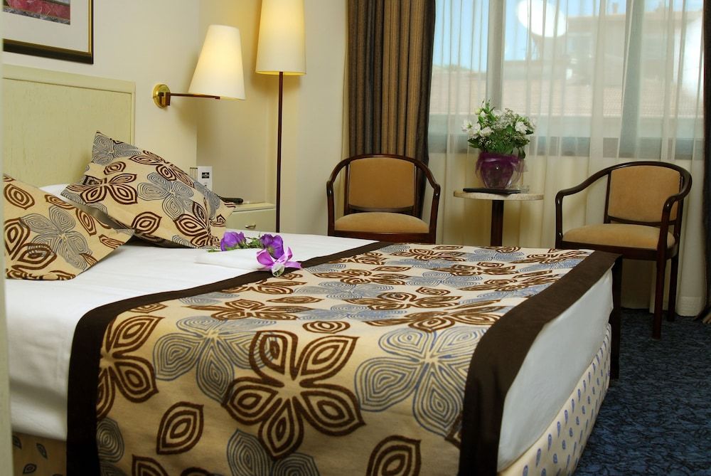 undefined Class Hotel 7