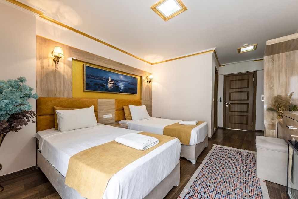 Kadirga Antik Hotel Deluxe Triple Room